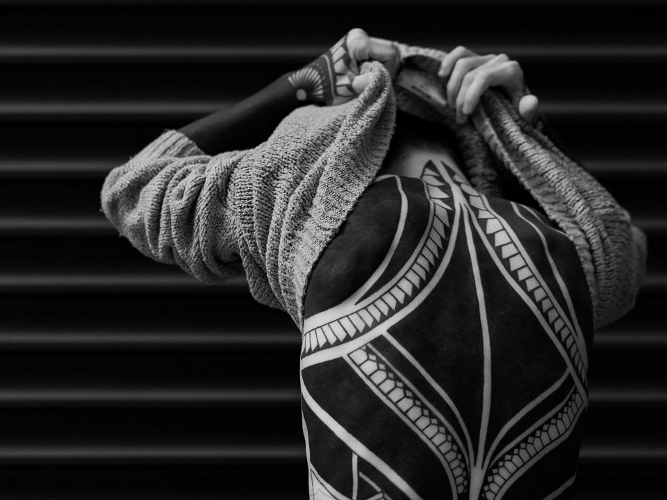 Blackwork Schwarz-Grau