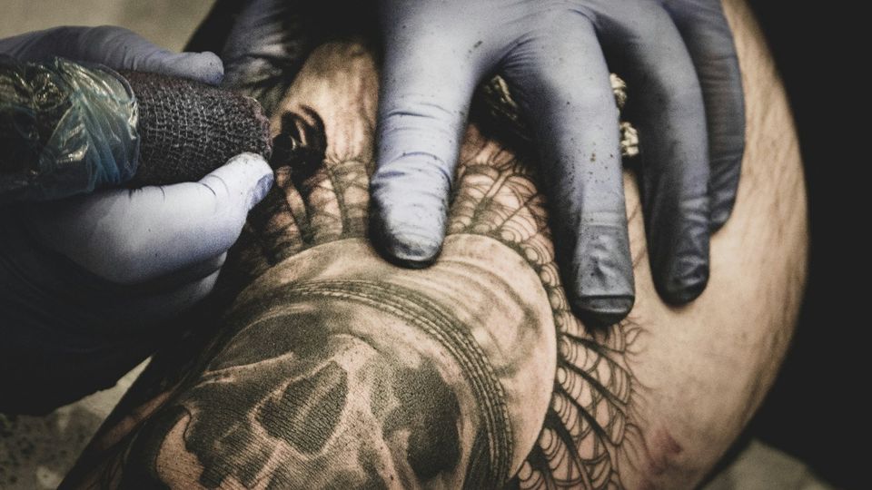 Soft Black-&-Grey-Shading